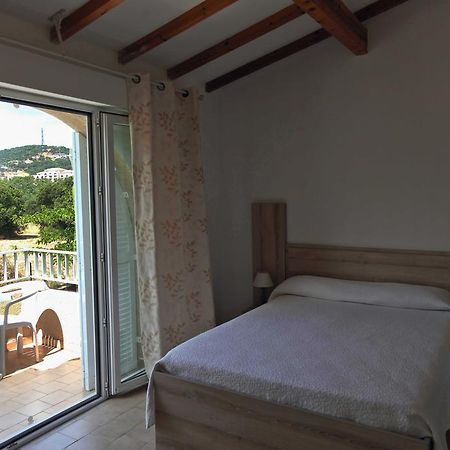 Motel Le Vieux Moulin LʼÎle-Rousse Eksteriør bilde