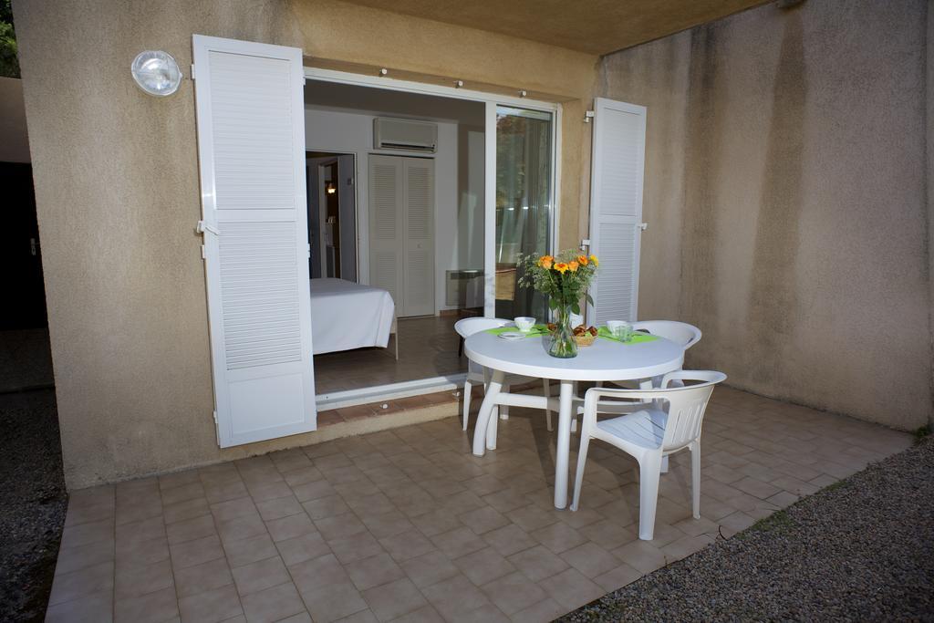 Motel Le Vieux Moulin LʼÎle-Rousse Eksteriør bilde