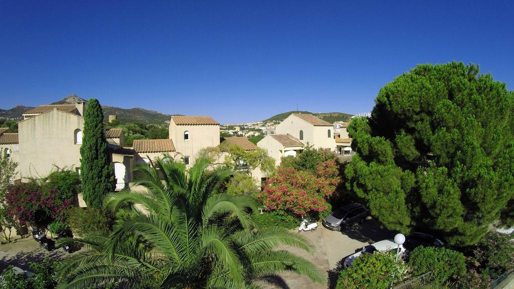 Motel Le Vieux Moulin LʼÎle-Rousse Eksteriør bilde