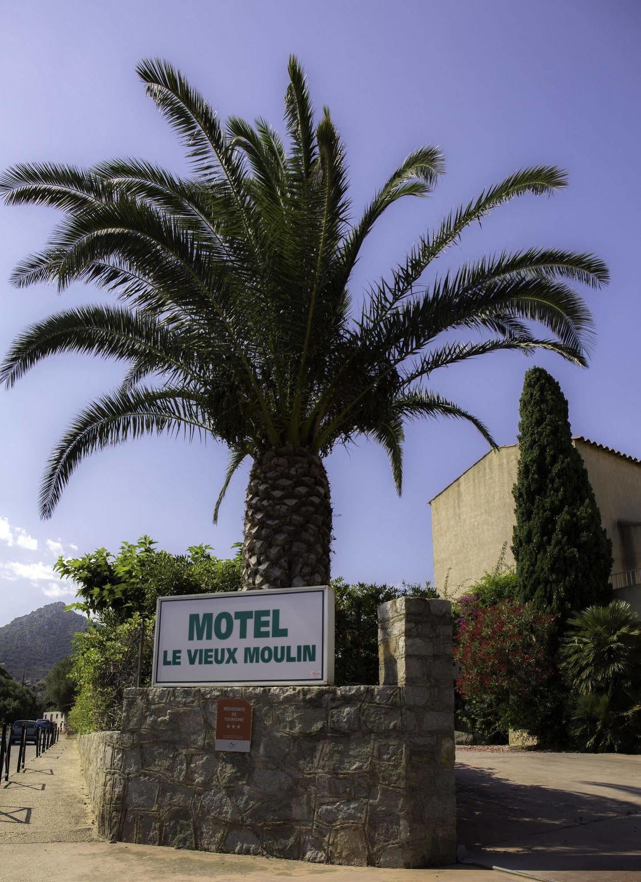 Motel Le Vieux Moulin LʼÎle-Rousse Eksteriør bilde