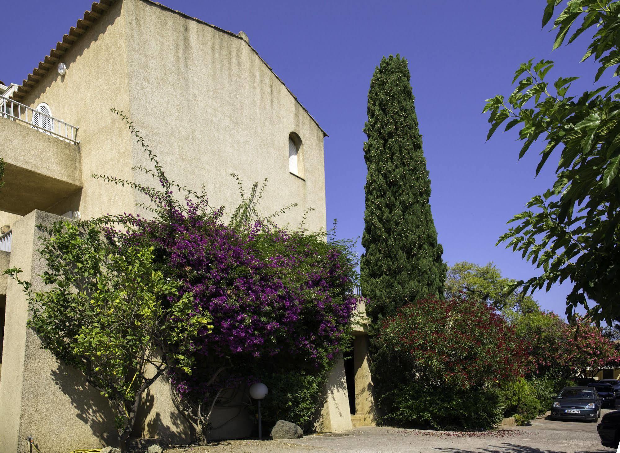 Motel Le Vieux Moulin LʼÎle-Rousse Eksteriør bilde